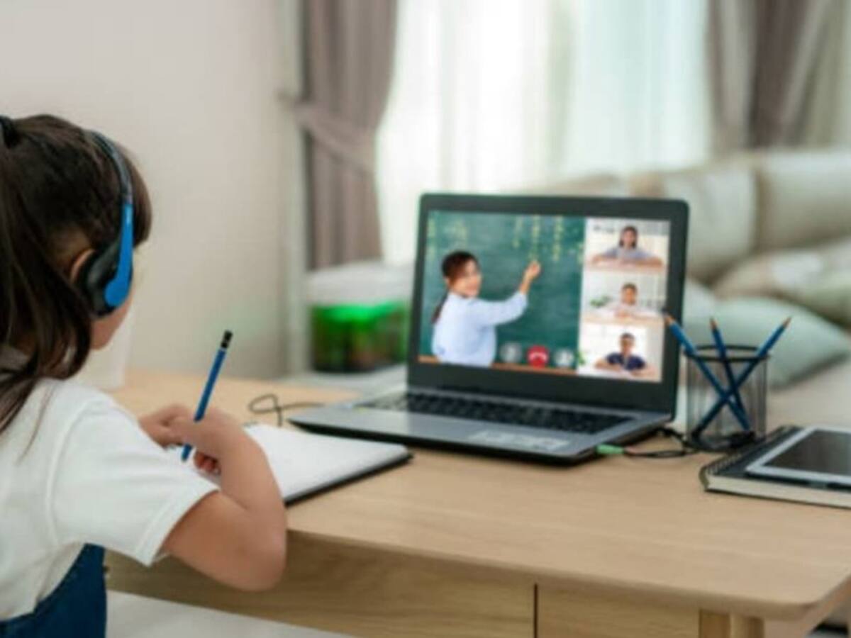Estudiantes de Pereira iniciaron clases de manera virtual