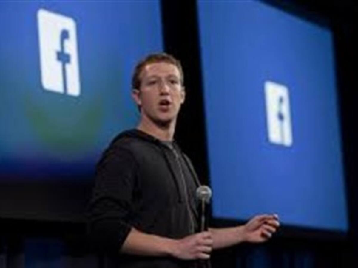 Fundador de Facebook participará en creación de apps para inmigrantes