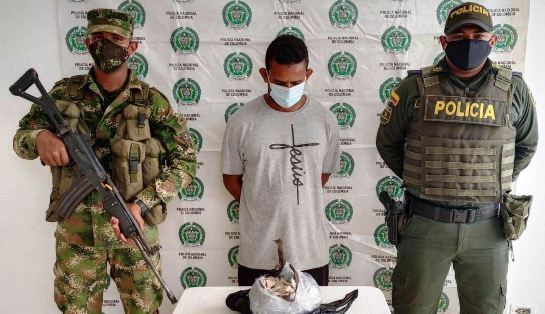 La comunidad del sur de Bolívar lo denunció por estar induciendo a los jóvenes al consumo de sustancias prohibidas