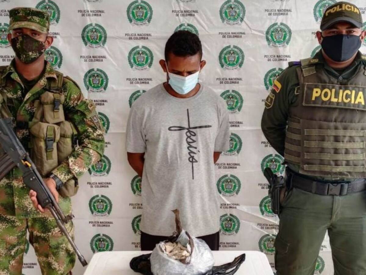 Expendedor de drogas es sorprendido con 2.200 dosis de base de coca