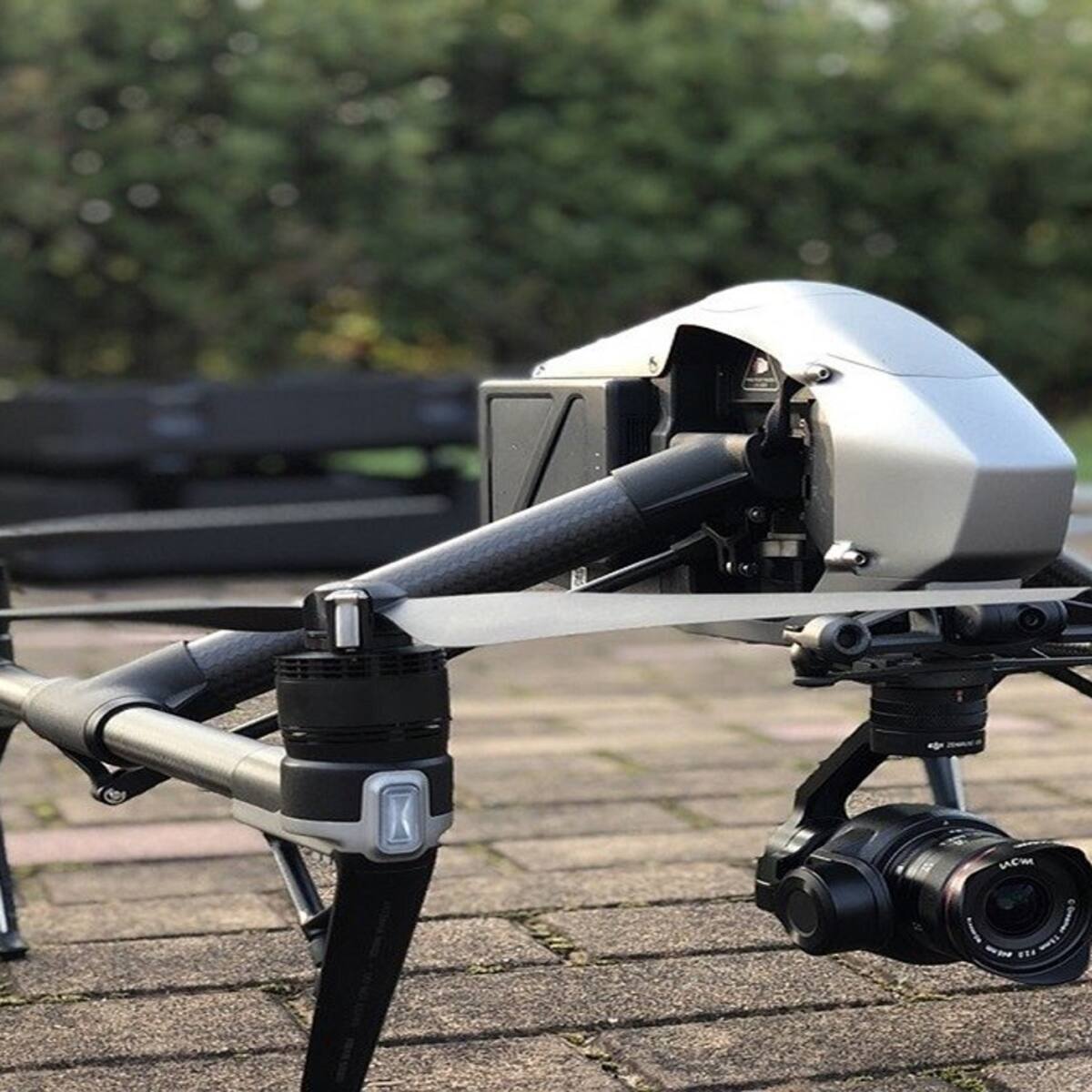 Los grupos ilegales están usando drones sofisticados con alta capacidad de peso: policía