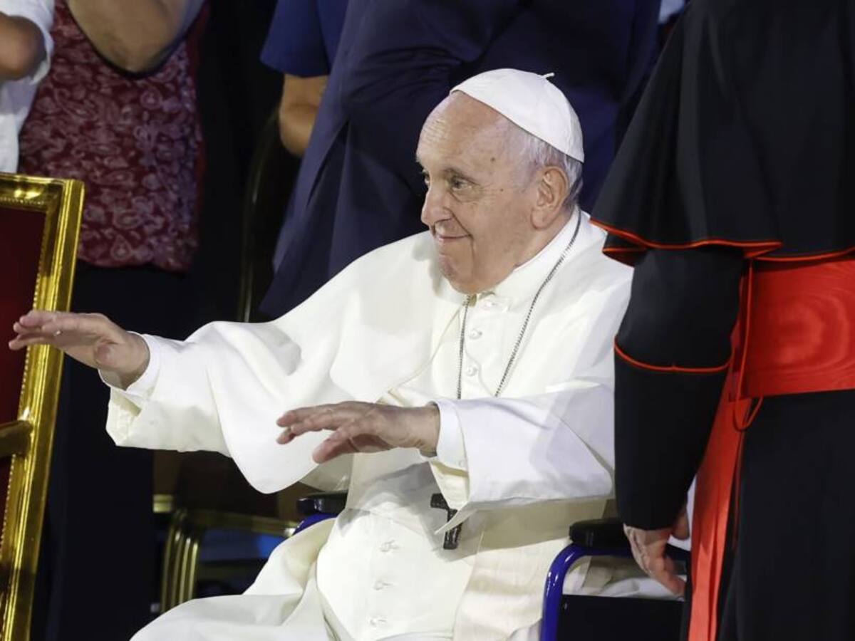 El papa Francisco lamentó el asesinato de dos sacerdotes en México