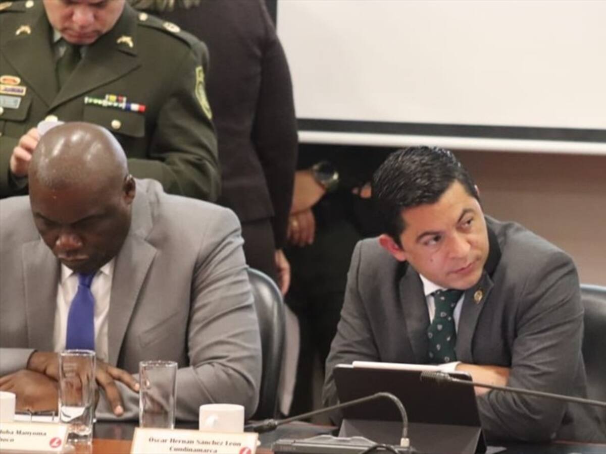 Wilmer Leal pide responsabilidad y garantías en indagación contra Iván Duque