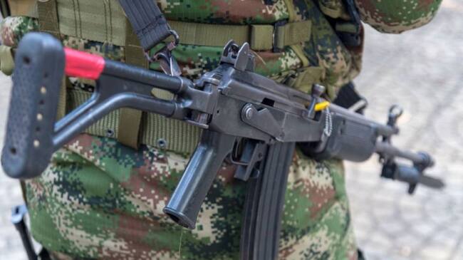 En Pitalito Huila, un menor de 16 años recibió un disparo en retén militar.