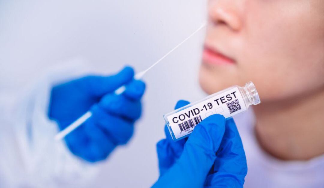 Dos adultos mayores mueren por causa del COVID en Santander