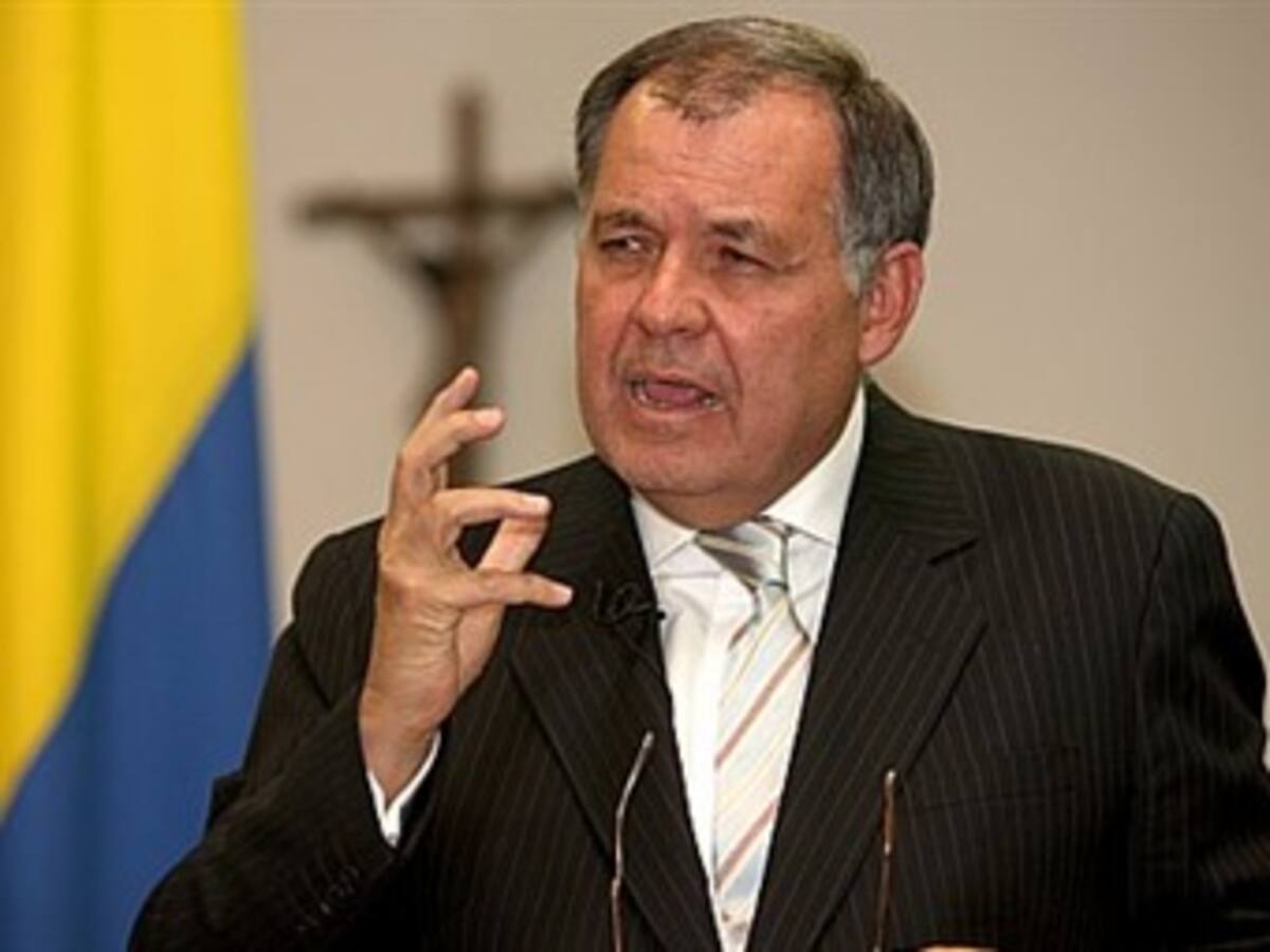 Procurador celebra que le quiten facultades para investigar a los congresistas