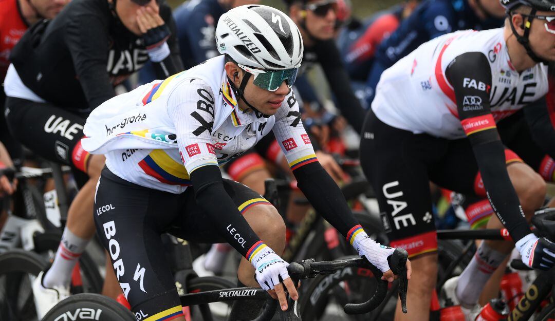 Sergio Higuita en su estreno en la Vuelta a Cataluña.