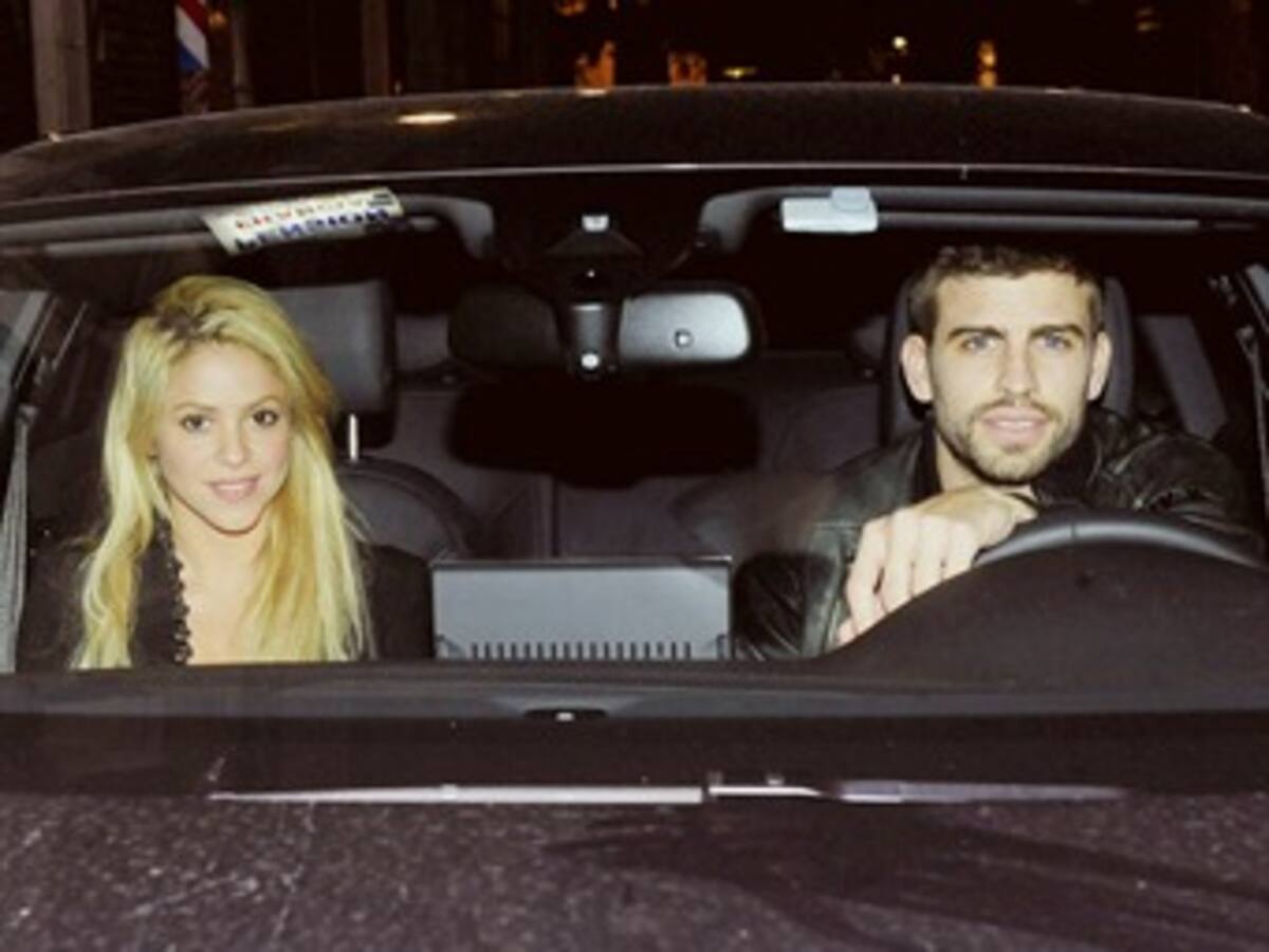Piqué regala de cumpleaños a Shakira un auto Mercedes Benz