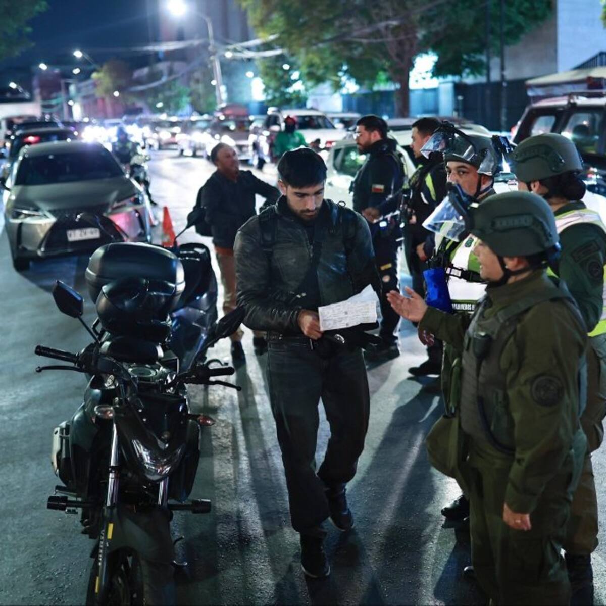 Autoridades de Chile detienen a 56 personas en operativo contra la migración irregular