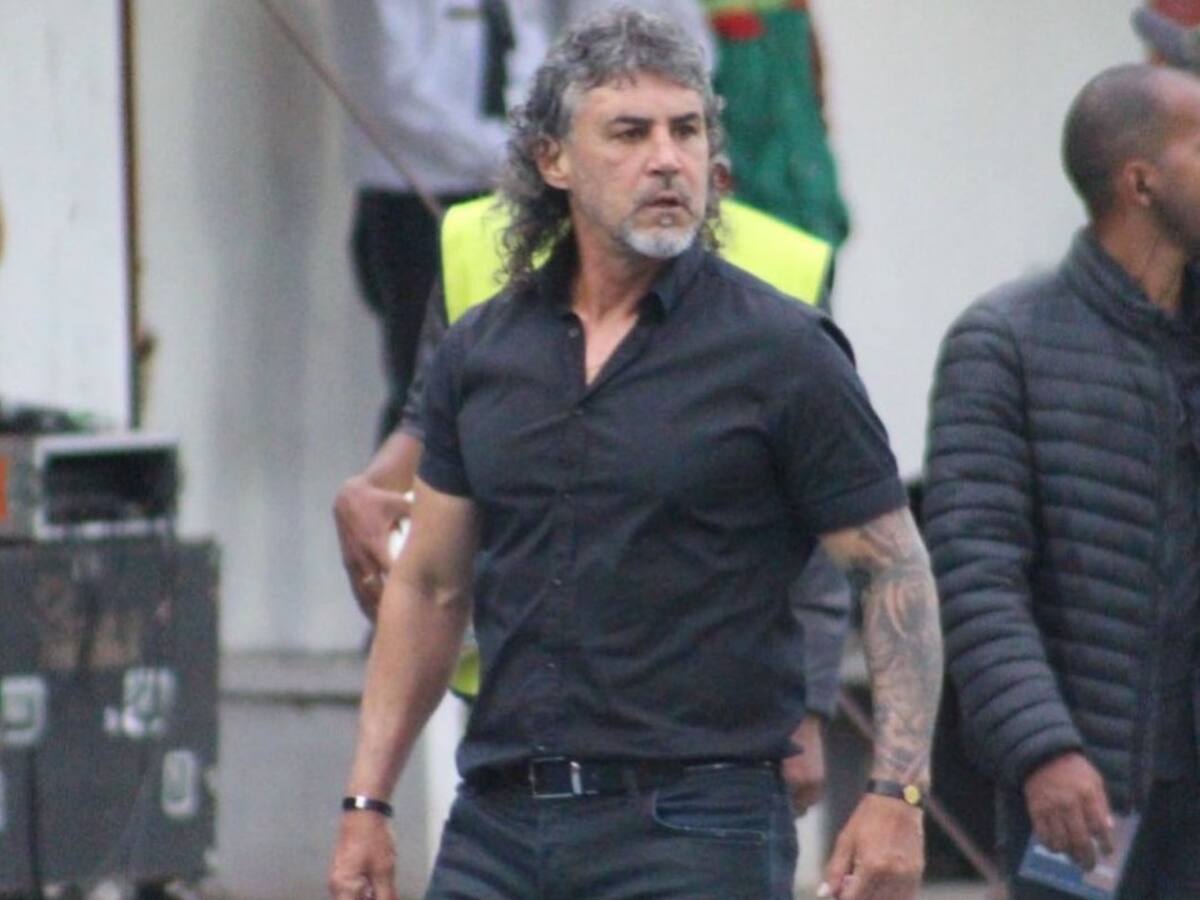 Leonel Álvarez fue anunciado en su nuevo club: disputará Copa Sudamericana