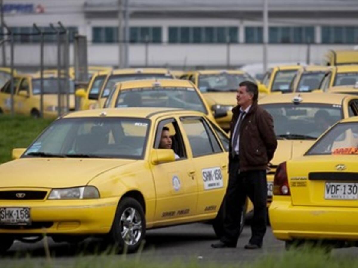 Proponen ‘pico y placa’ para taxis solamente los sábados