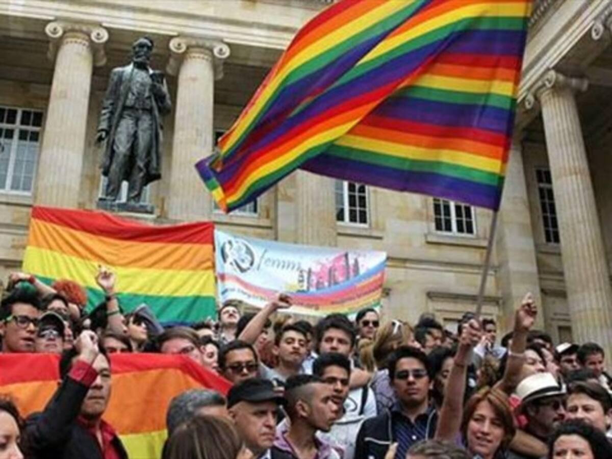 Congreso debate este martes adopción de menores por parte de parejas gay