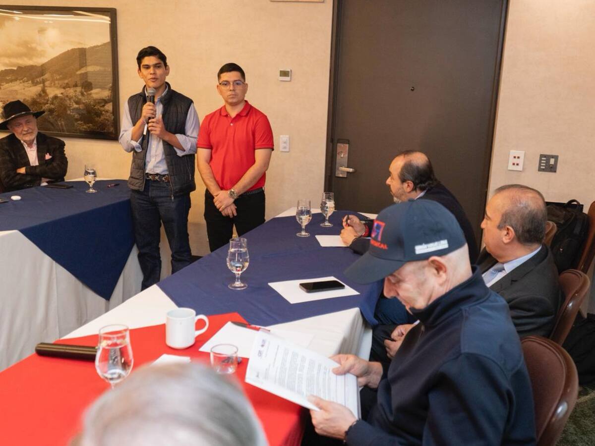 Más de mil jóvenes piden a Germán Vargas Lleras lanzarse a la Presidencia en 2026