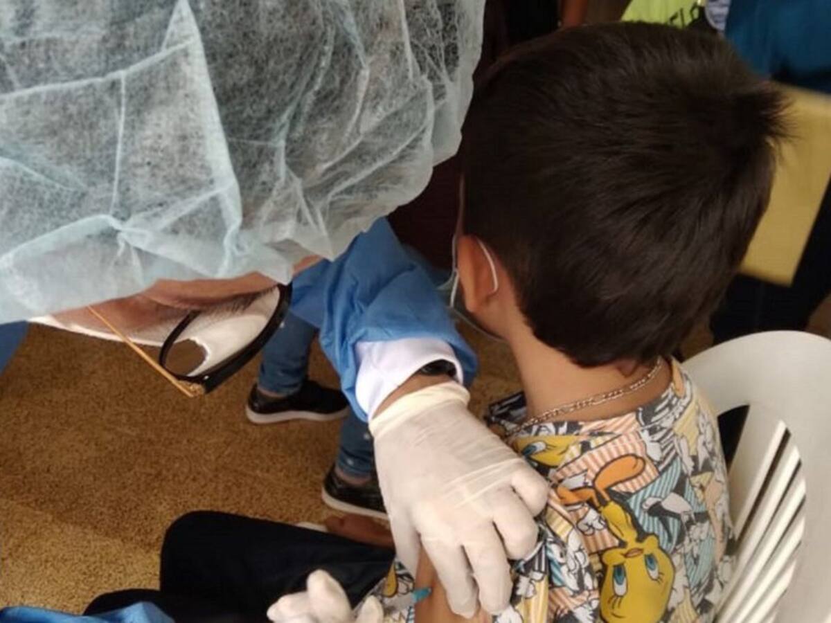 Insistimos en la vacunación COVID de estudiantes: Mineducación