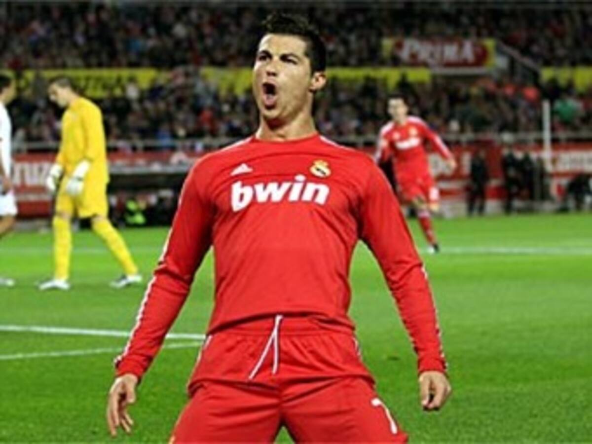 El Real Madrid se va de vacaciones líder con un triplete de Cristiano