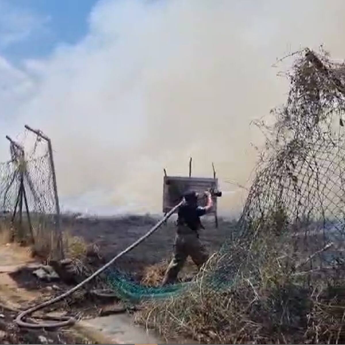 Controlado incendio de cobertura vegetal en lote de Ciudad Jardín: al parecer fue provocado