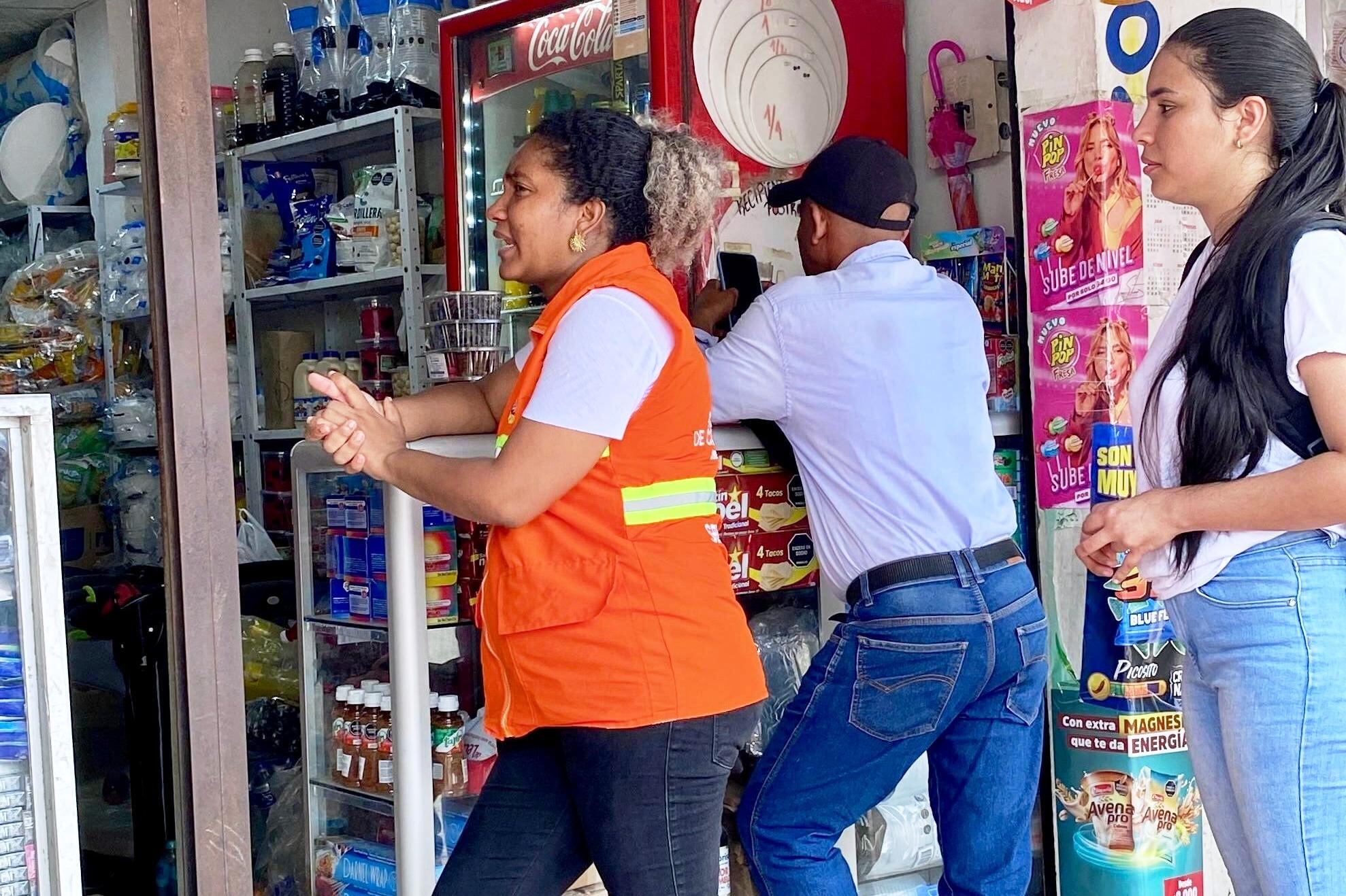 En El Pozón fueron sensibilizados comerciantes en el manejo de los residuos