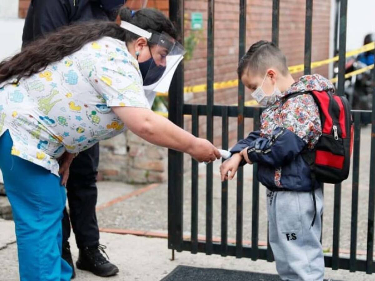 Vincularán personal para ayudar en la vigilancia de protocolos en colegios