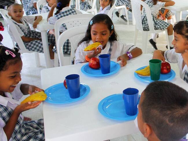 500.000 niños están sin alimentación escolar, según la Contraloría