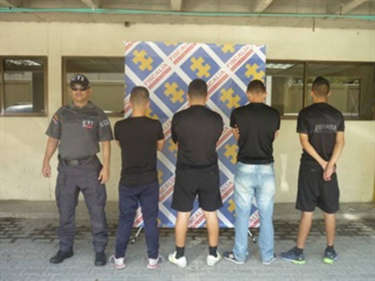 Confirman participación de cuatro integrantes de la Armada en hurto de coca