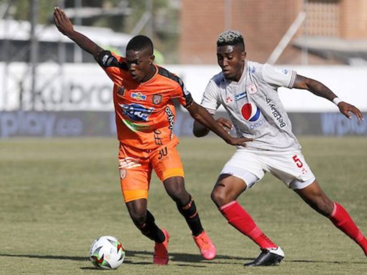 Envigado y América igualan sin goles en un pálido juego en el Polideportivo