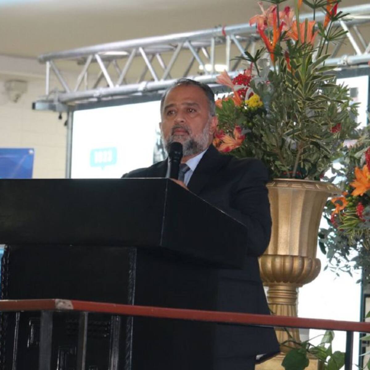 99 años celebra la Cámara de Comercio de Ibagué