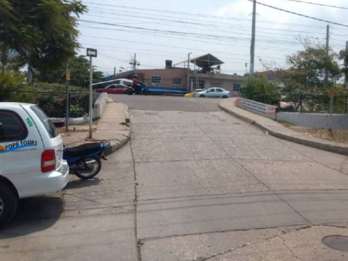Atracan a auxiliar de enfermería en pleno toque de queda en Cartagena