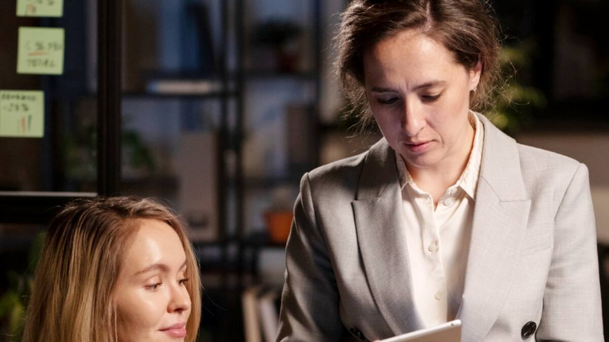 Experis lanza el libro “40 Mujeres líderes en tecnología