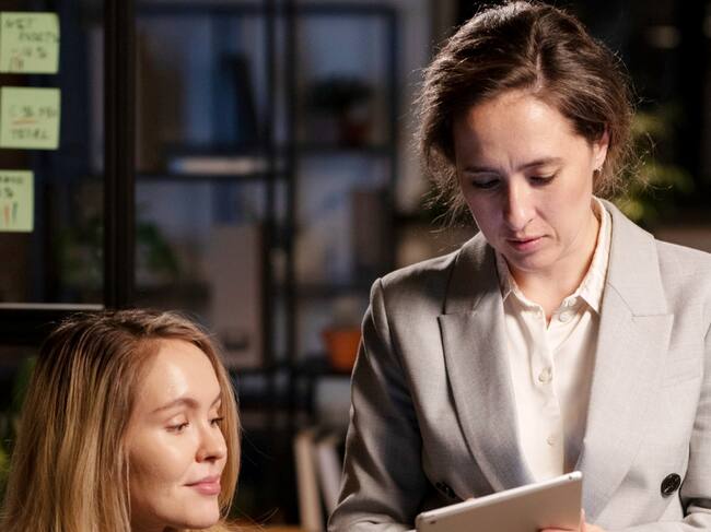 Experis lanza el libro “40 Mujeres líderes en tecnología