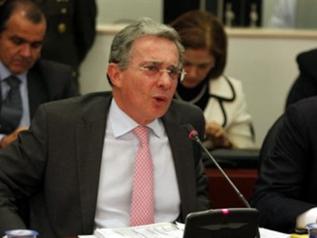 Uribe denunciaría ante cortes internacionales si hay impunidad con Farc