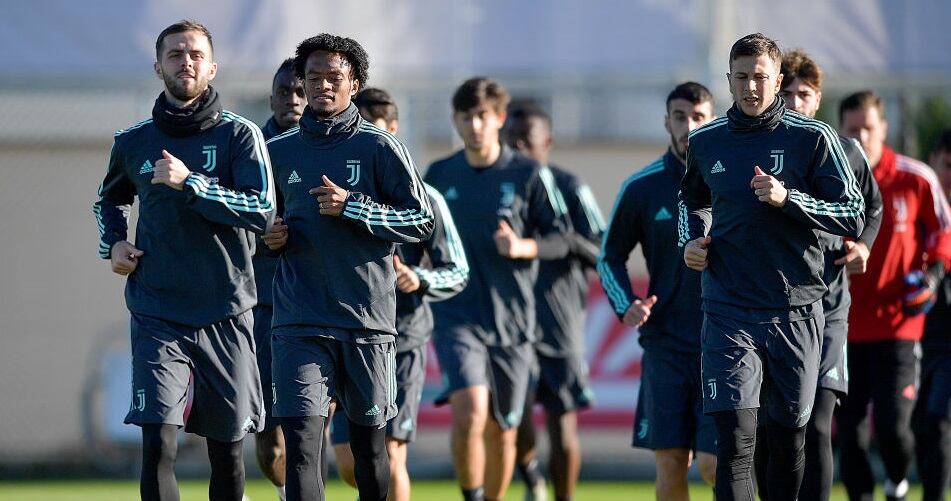 Exjugadores de la Juventus Miralem Pjanic y Juan Cuadrado (FC/Juventus FC via Getty Images)