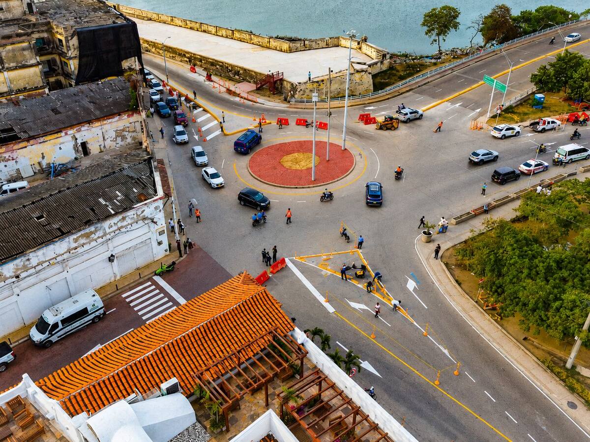 Alcalde Dumek Turbay abre al servicio de los cartageneros la nueva Glorieta de la Media Luna