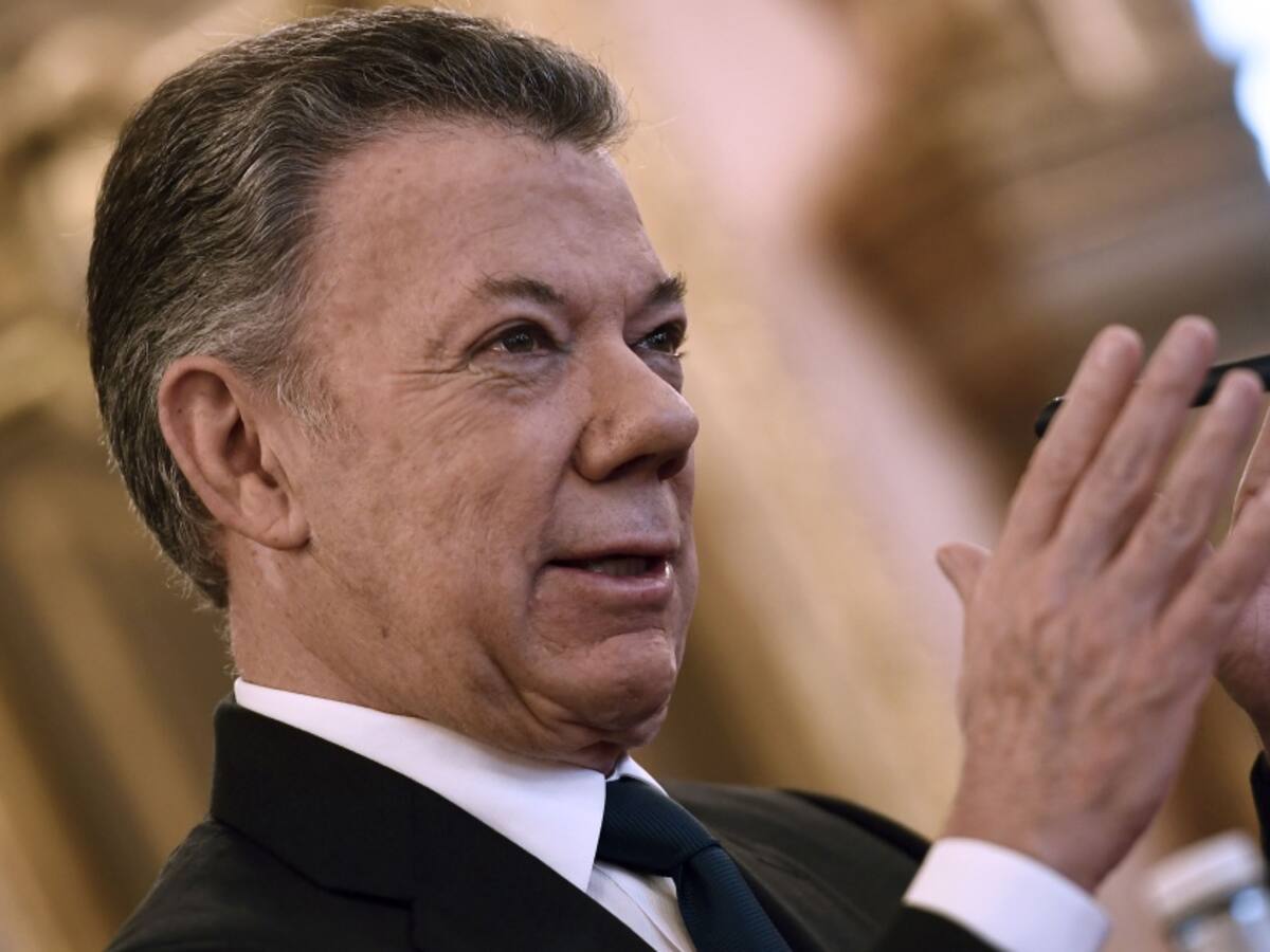 Con carta, Santos y otros líderes piden suspender monopolio de vacunas