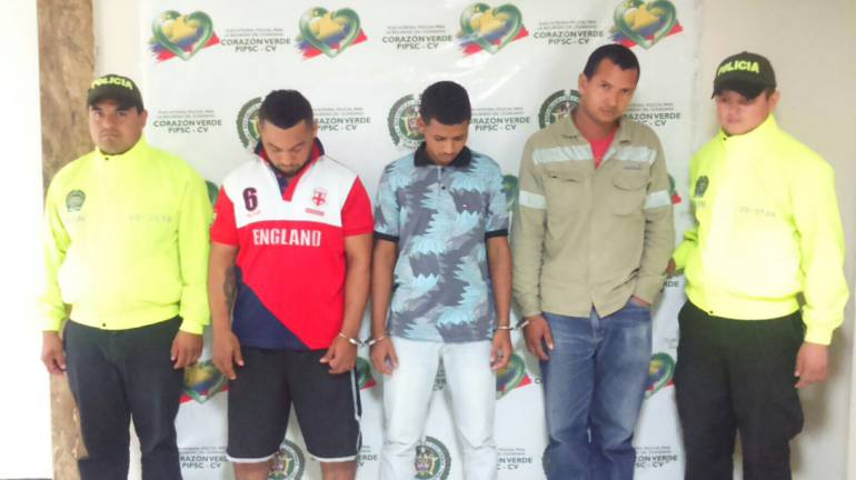 Capturados, de izquierda a derecha alias "Chespi", "Isaac" y "Luismi"