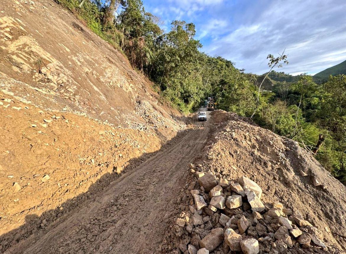 Uso de maquinaria amarilla en Cundinamarca. Foto: Tomada de X.