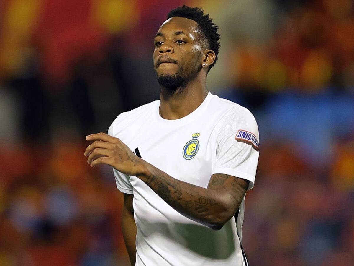 Le llueven críticas a Jhon Durán por su presente en Arabia: exfutbolista lo cuestionó