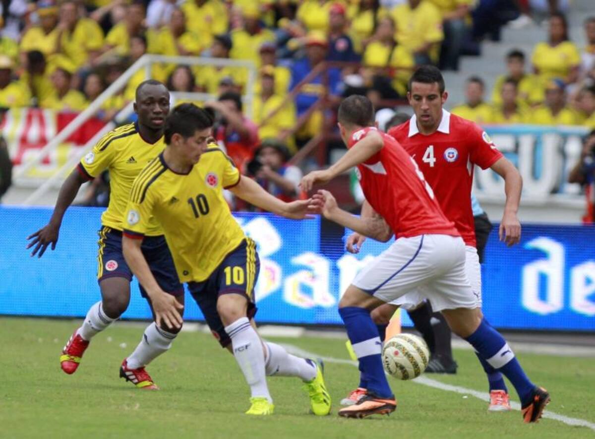 Los goles chilenos los marcaron Arturo Vidal y Alexis Sánchez (2). Teófilo Gutiérrez y Falcao (2) remontaron y aseguraron el boleto a Brasil.