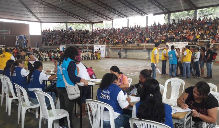 En el coliseo del colegio municipal se realizó la convocatoria.