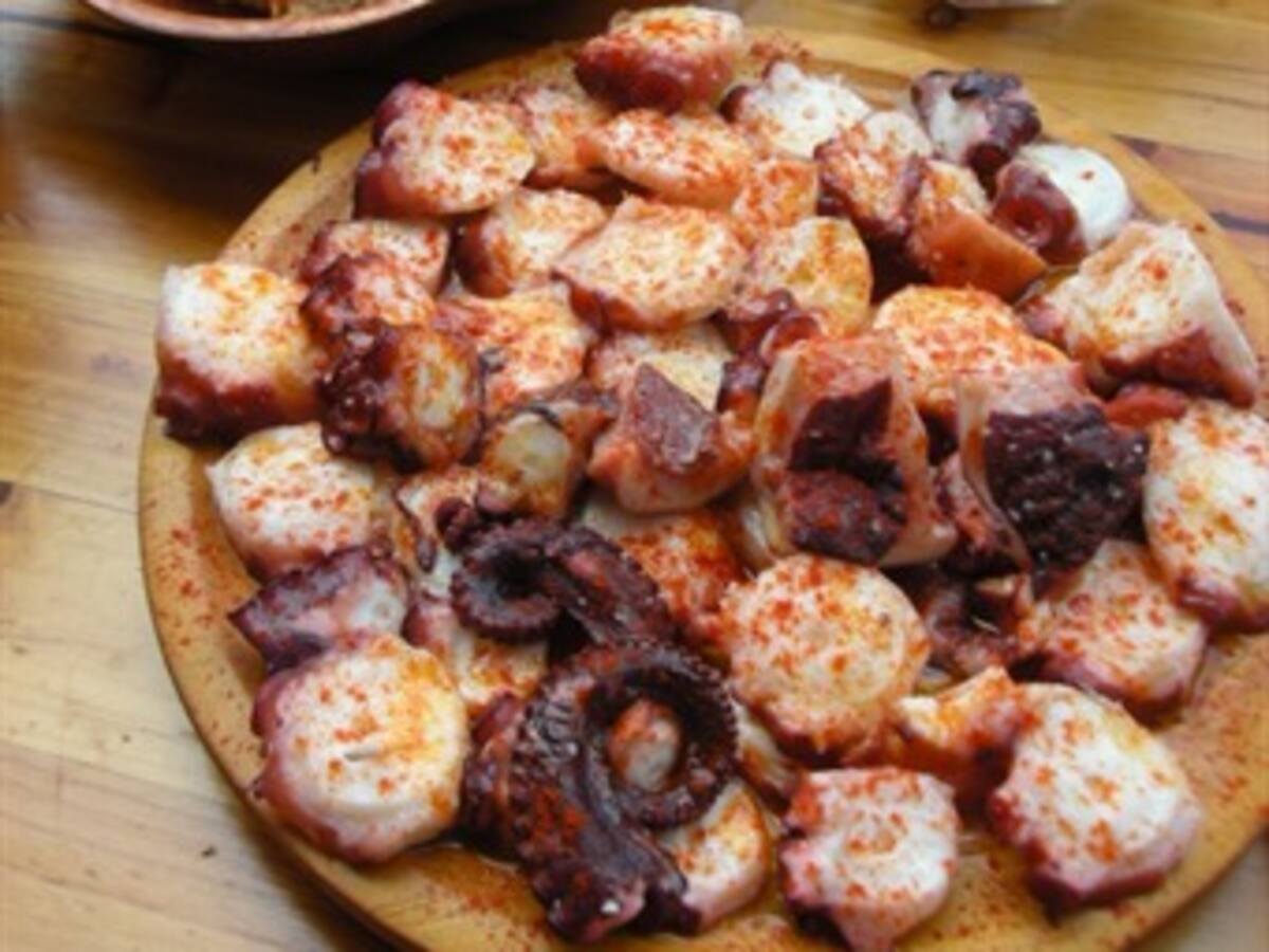 El chef español José Andrés retira el pulpo de sus menús en honor a Paul