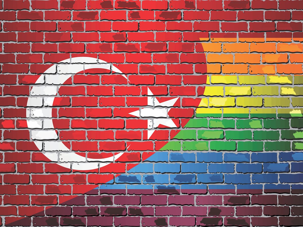 Turquía realiza redadas contra locales y activistas de la comunidad LGBT+