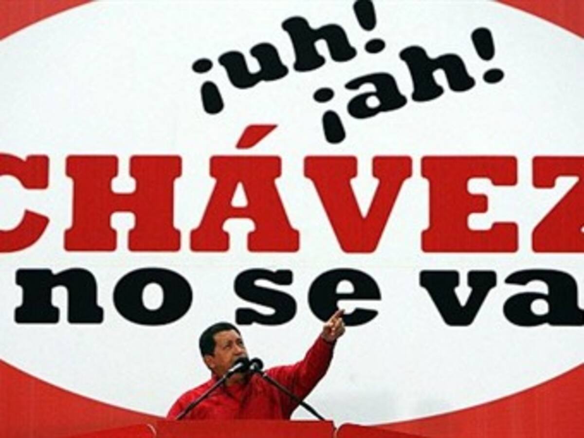 Hugo Chávez y su revolución cumplen diez años