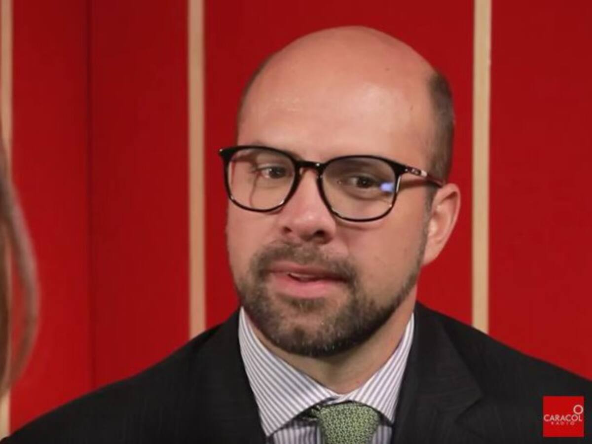 La derecha del profesor Rodrigo Pombo