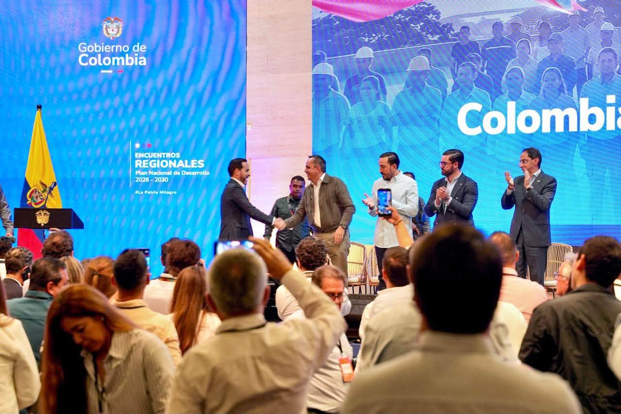 Presidente de Colombia, Abelardo de la Espriella y el gobernador del Quindío, Juan Miguel Galvis en Pereira. Foto: Cortesía gobernación del Quindío