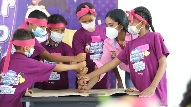El equipo de la Secretaría de la Mujer y Equidad de Género socializó los alcances y beneficios del programa 'Bolívar Territorio de Protección'.
