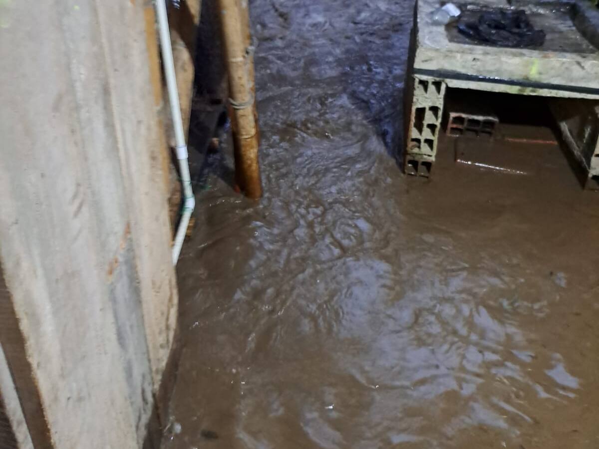 Urgen por soluciones damnificados por lluvias en barrio Giraldo de Calarcá, Quindío