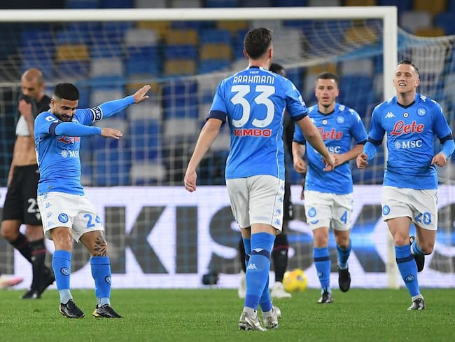 Napoli en su victoria ante Bologna