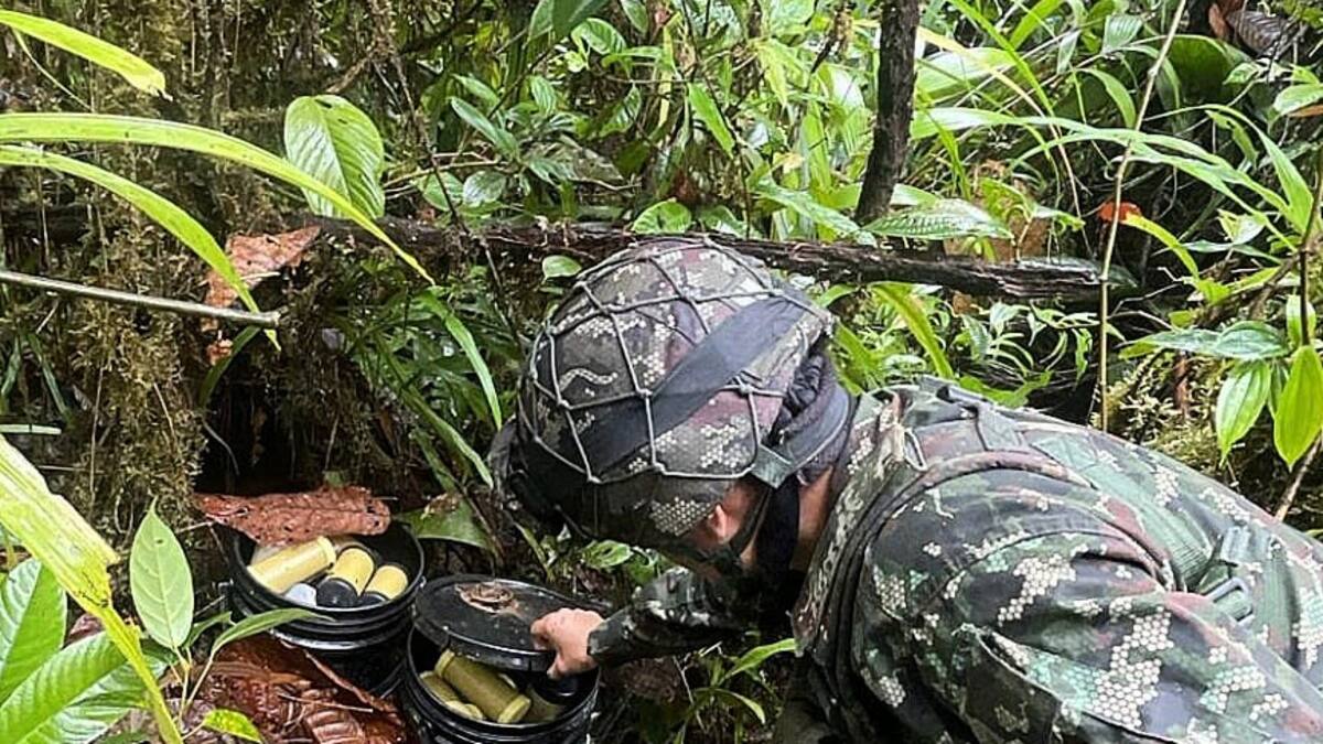 Hallan caleta con minas antipesonal en zona rural de Barbacoas
