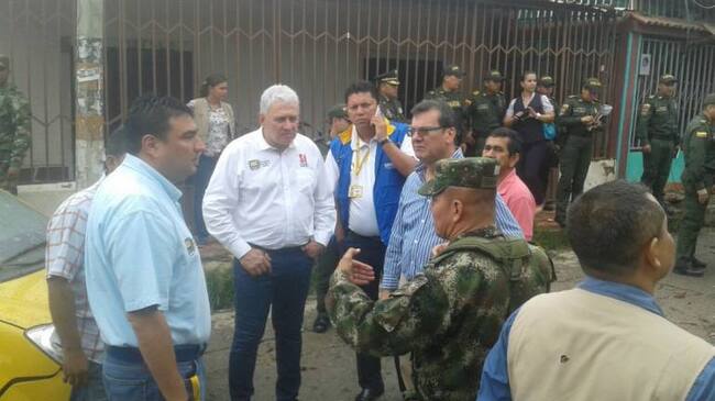 Alcalde Cesar Rojas Ayala visito el lugar del atentado al ESMAD