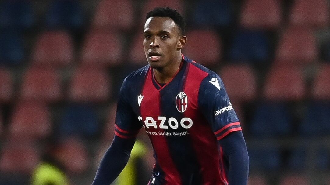 John Lucumi con el Bologna (Photo by Gianluca Ricci/LiveMedia/NurPhoto via Getty Images)