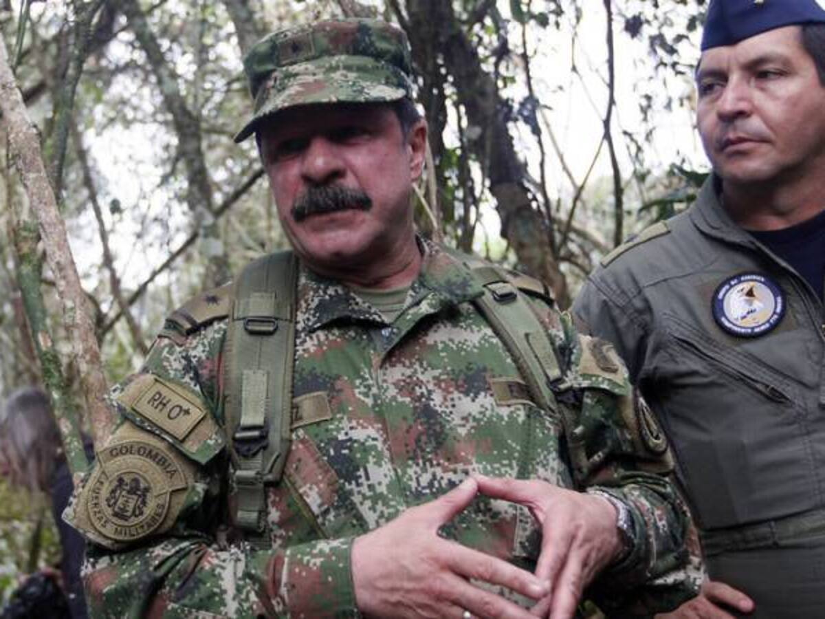 Estar al lado de los guerrilleros fue crítico, me tocó desarmar el espíritu: general Flórez